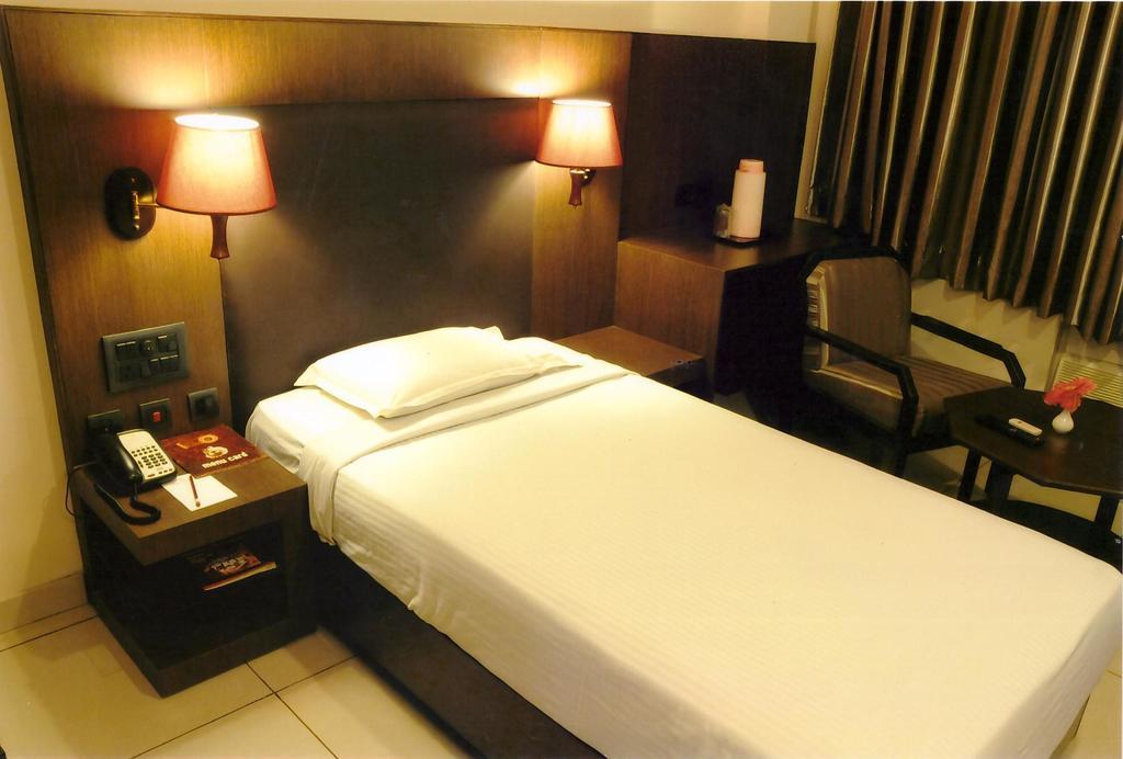 Femina Hotel Tiruchirappalli Cameră foto