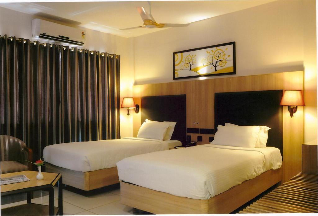Femina Hotel Tiruchirappalli Cameră foto