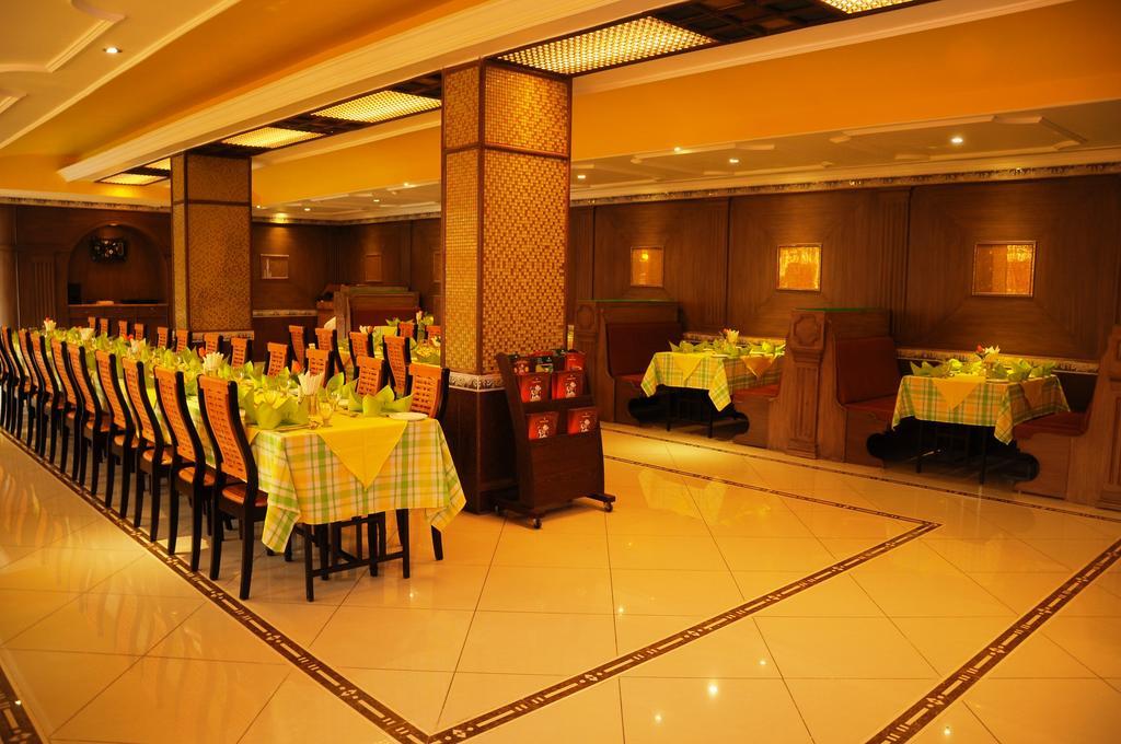 Femina Hotel Tiruchirappalli Exterior foto